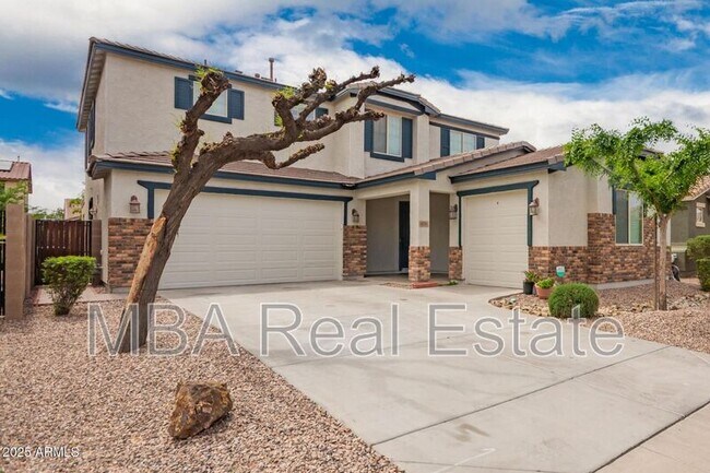 42511 W Cheyenne Dr