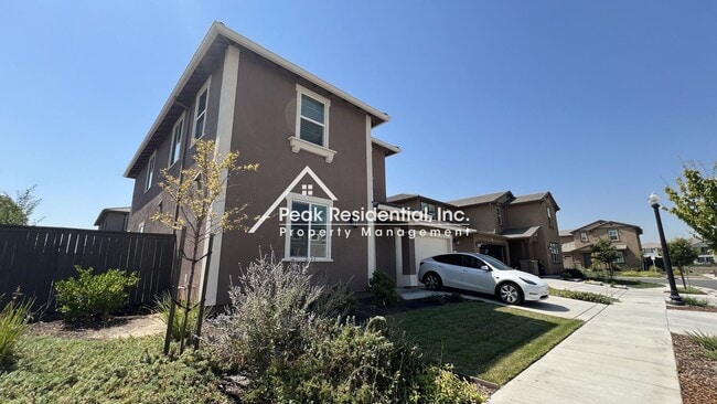 3718 Nuestra Ave in Sacramento, CA - Building Photo - Building Photo