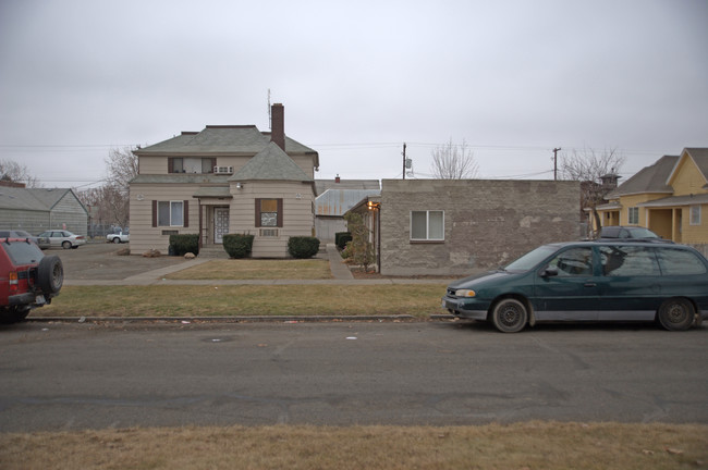 210 S Naches Ave in Yakima, WA - Building Photo - Building Photo