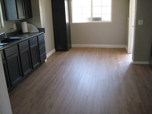 253 Leighton Dr in Ventura, CA - Foto de edificio - Building Photo