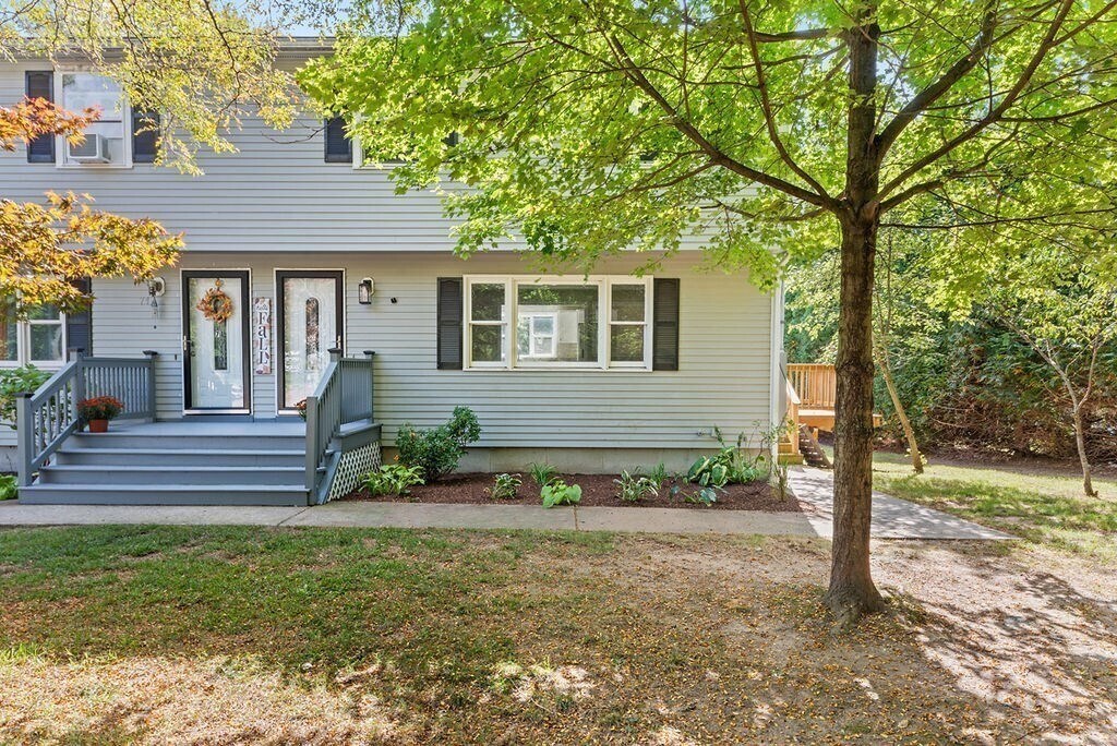 69 North St in Mansfield, MA - Building Photo
