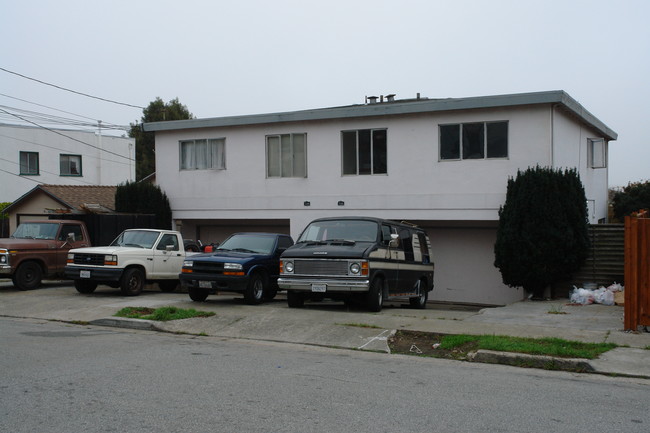 112 Green Ave in South San Francisco, CA - Foto de edificio - Building Photo