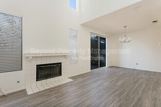 9477 Questa Pointe in San Diego, CA - Building Photo - Building Photo