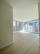 600 N Dearborn St, Unit 812 in Chicago, IL - Building Photo - Building Photo