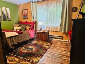 17722 North Park Pl N in Shoreline, WA - Building Photo - Building Photo