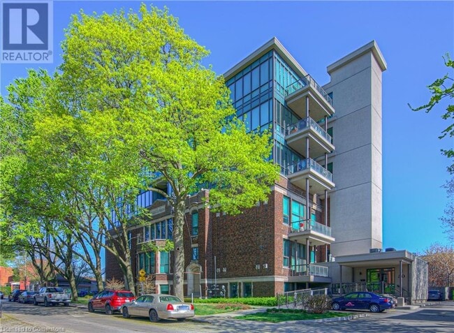 50 Murray St W
