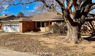 1620 56th St in Lubbock, TX - Building Photo - Building Photo