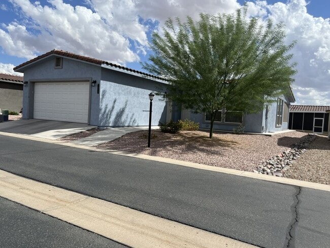 property at 3301 S Goldfield Rd