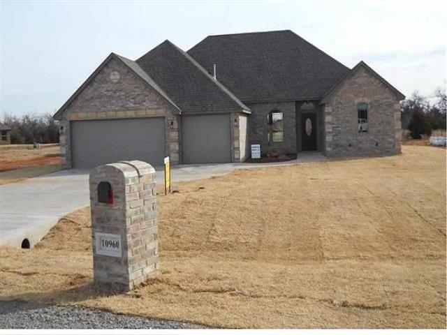 10960 Jeremiah Wy in Elgin, OK - Building Photo