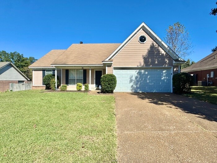 55 Oakridge Cove in Oakland, TN - Building Photo