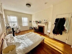 912 Beacon St in Boston, MA - Building Photo - Building Photo