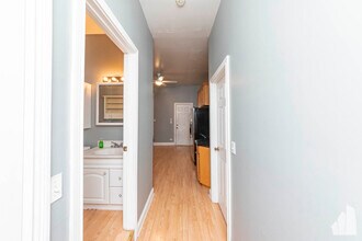 3300 N Racine Ave, Unit #2 in Chicago, IL - Building Photo - Building Photo