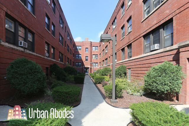 5737 N Winthrop Ave, Unit M04B in Chicago, IL - Foto de edificio