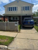 400 Durant Ave in Staten Island, NY - Building Photo