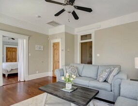315 E 38th St in Savannah, GA - Building Photo - Building Photo