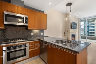 550 Front St in San Diego, CA - Building Photo - Building Photo