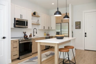 NOVEL Mallard Creek by Crescent Communities in Charlotte, NC - Building Photo - Building Photo