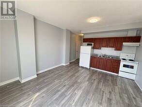 135 James St S in Hamilton, ON - Building Photo - Building Photo