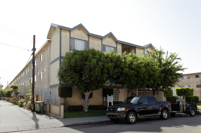 Summer Wind in Hawthorne, CA - Foto de edificio - Building Photo