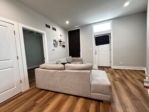 2613 W Ogden Ave in Chicago, IL - Building Photo - Building Photo