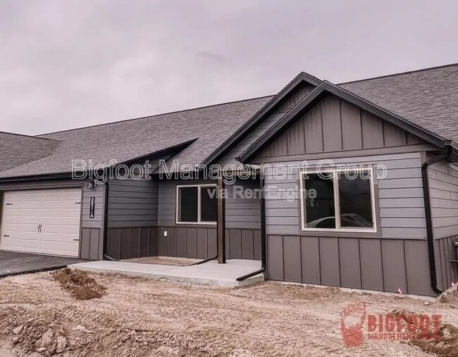 property at 3931a Swan Rd