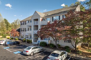 Woodlane Apartments in Charlottesville, VA - Building Photo