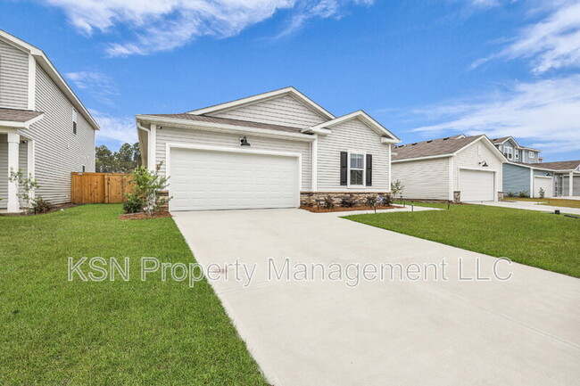 107 Firefly Cir in Bloomingdale, GA - Building Photo - Building Photo
