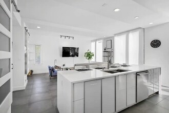 574 Marietta St NW in Atlanta, GA - Building Photo - Building Photo
