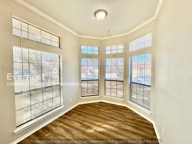 1029 Matthew St, Unit 613 in Burleson, TX - Foto de edificio - Building Photo