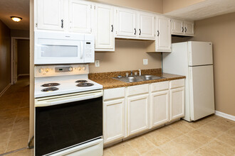 Blue Country Apartments in Richmond, KY - Building Photo - Interior Photo