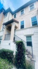 1056 Parma Cir in Lake Mary, FL - Building Photo - Building Photo