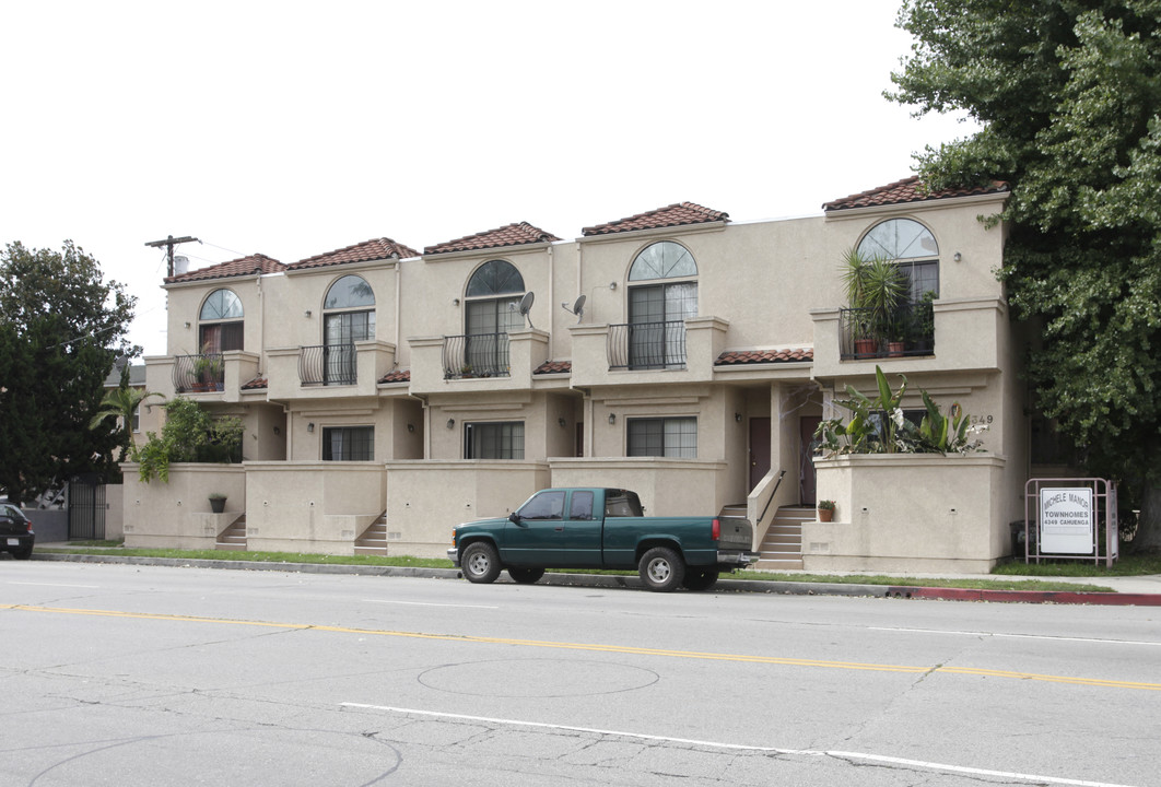 4349 Cahuenga Blvd in North Hollywood, CA - Building Photo