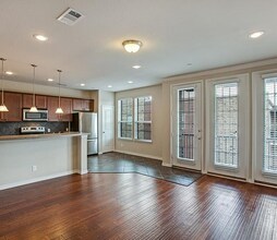 950 Henderson St, Unit ID620114 in Fort Worth, TX - Building Photo - Building Photo