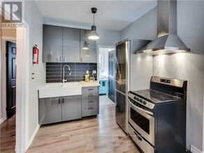 1236 College St in Toronto, ON - Building Photo - Building Photo