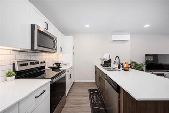 771 Scotland Ave in Winnipeg, MB - Building Photo - Building Photo