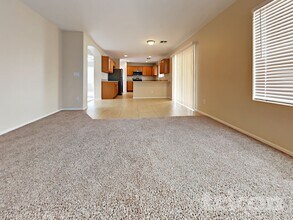 4442 W Apollo Rd in Phoenix, AZ - Foto de edificio - Building Photo