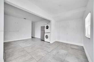 19 NE 48th St in Miami, FL - Building Photo - Building Photo