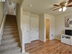 28488 SW Villebois Dr N in Wilsonville, OR - Building Photo - Building Photo