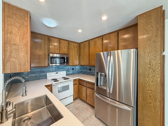 217 Countryhaven Rd in Encinitas, CA - Building Photo - Building Photo