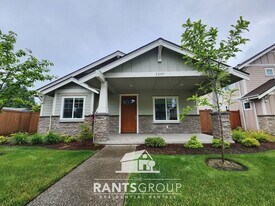 2209 Trl Vw St NE in Olympia, WA - Building Photo