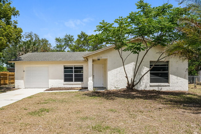 property at 1555 Yorktown Ave