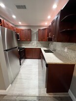 8911 NW 28th Dr in Coral Springs, FL - Building Photo