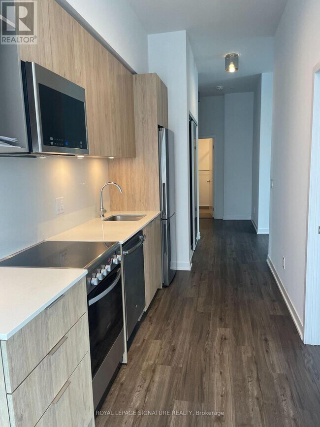 25 Nicholas Ave in Toronto, ON - Building Photo - Building Photo