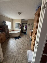 2133 Co Rd 430 in Pleasanton, TX - Building Photo - Building Photo