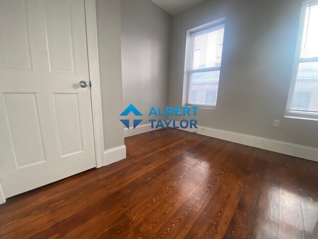 16 Sewall St, Unit 2 in Boston, MA - Building Photo - Building Photo