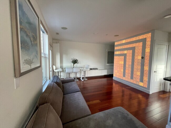 31 Wheeler St, Unit 202 in Cambridge, MA - Building Photo - Building Photo