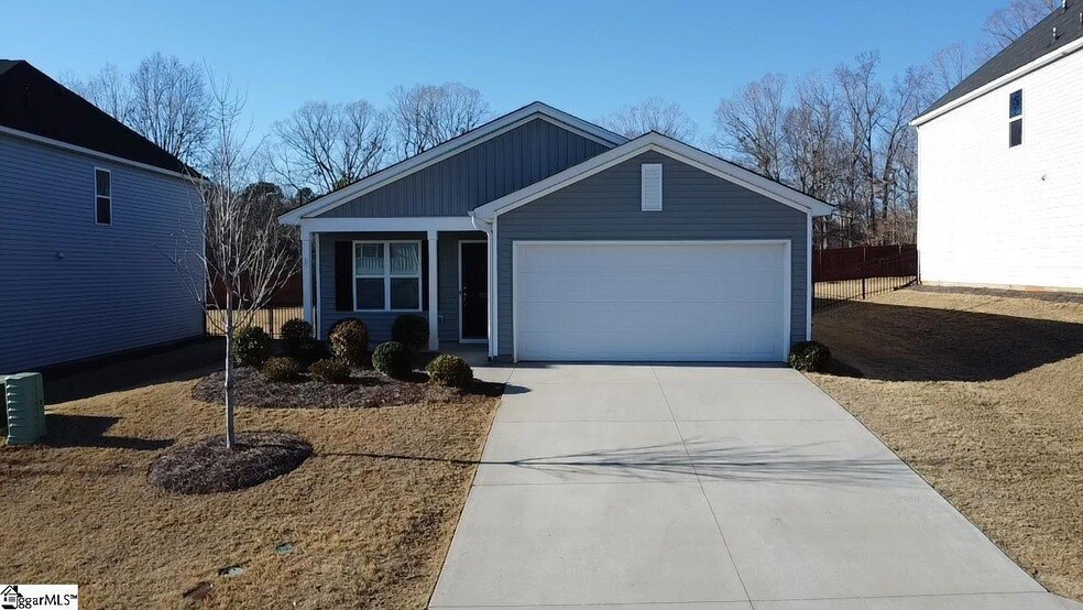 476 Thomas Aly in Moore, SC - Building Photo