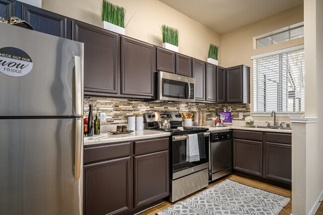 Mallard Creek in Kingwood, TX - Building Photo - Interior Photo