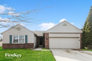 8659 Eagles Nest Dr in Avon, IN - Building Photo