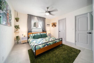 1702 NE 9th St in Fort Lauderdale, FL - Building Photo - Building Photo